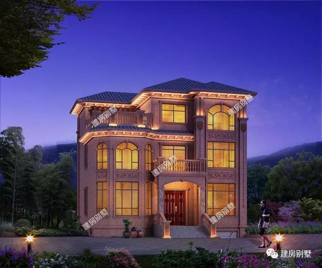 這套別墅設(shè)計(jì)帶地下室和多邊形采光窗，一輩子建一棟，怎能不建好點(diǎn)？