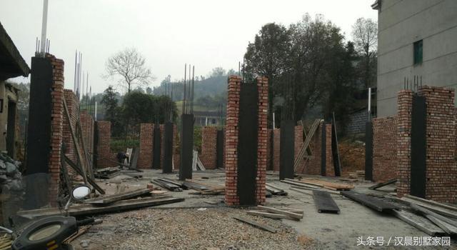 有錢就是好，泰州汪總蓋的帶地下車庫現(xiàn)代別墅，鄰居看了都坐不??！