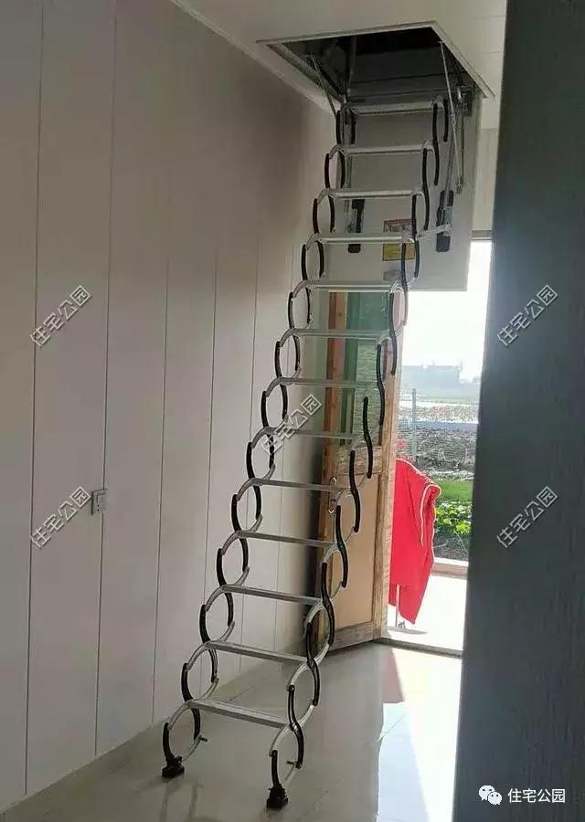 江蘇農(nóng)村花了50萬建成的平房別墅，這樣光伏發(fā)電的屋面見過么