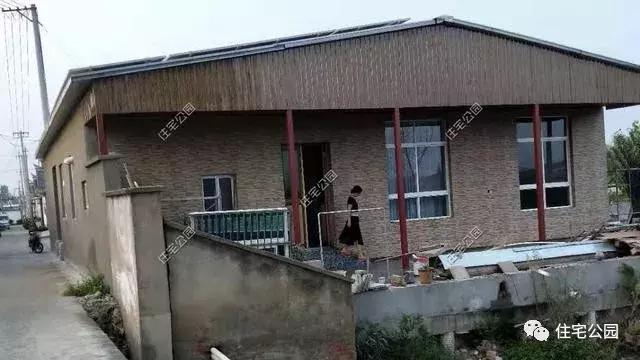 江蘇農(nóng)村花了50萬建成的平房別墅，這樣光伏發(fā)電的屋面見過么