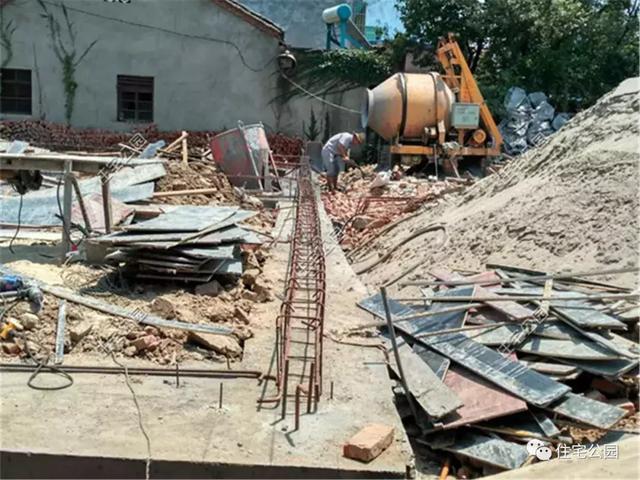 趁熱鬧來曬曬我的新房子，帶大院的兩層小洋樓，27萬蓋好美滋滋