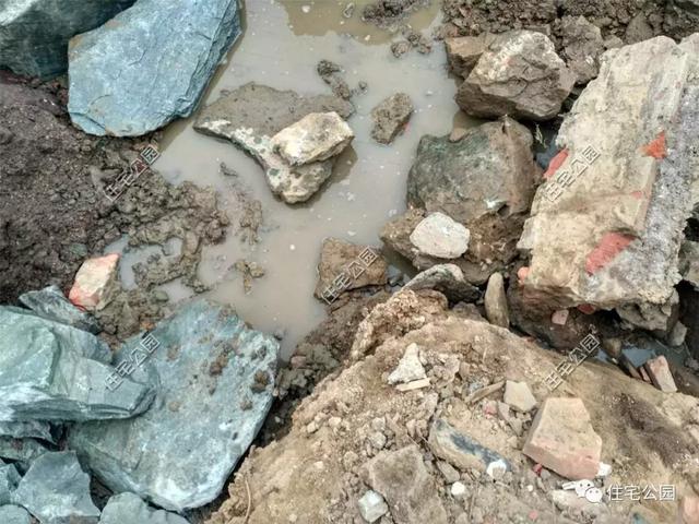 趁熱鬧來曬曬我的新房子，帶大院的兩層小洋樓，27萬蓋好美滋滋