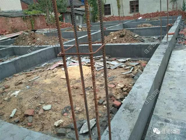 趁熱鬧來曬曬我的新房子，帶大院的兩層小洋樓，27萬蓋好美滋滋