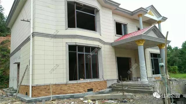 拆掉農(nóng)村40年老宅，花65萬建成這棟農(nóng)村別墅，父母都夸好