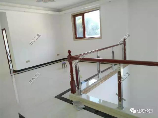 拆掉農(nóng)村40年老宅，花65萬建成這棟農(nóng)村別墅，父母都夸好