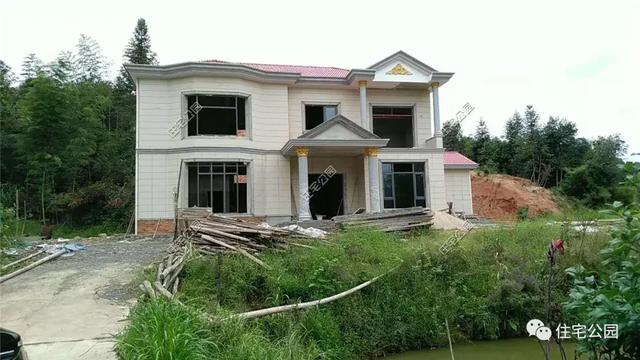 拆掉農(nóng)村40年老宅，花65萬建成這棟農(nóng)村別墅，父母都夸好