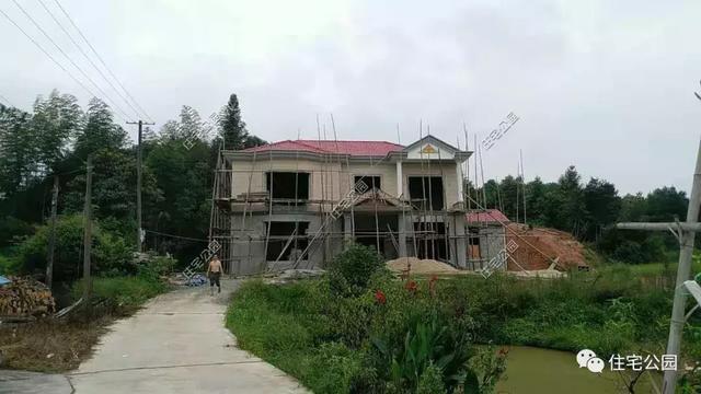 拆掉農(nóng)村40年老宅，花65萬建成這棟農(nóng)村別墅，父母都夸好