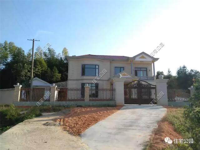 拆掉農(nóng)村40年老宅，花65萬建成這棟農(nóng)村別墅，父母都夸好