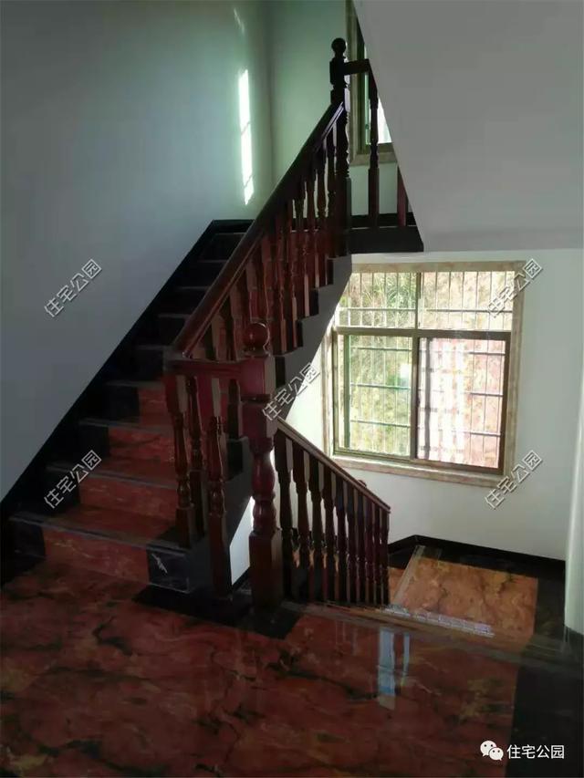 拆掉農(nóng)村40年老宅，花65萬建成這棟農(nóng)村別墅，父母都夸好