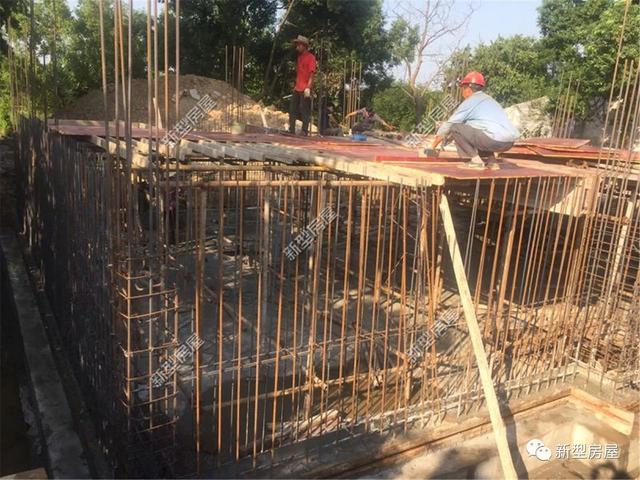 農(nóng)村自建房打地基，山東毛石基礎25萬，江蘇箱形基礎72萬，哪個更結實？