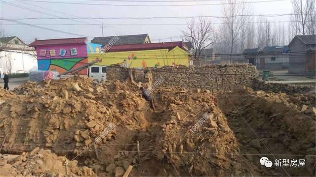 農(nóng)村自建房打地基，山東毛石基礎25萬，江蘇箱形基礎72萬，哪個更結實？