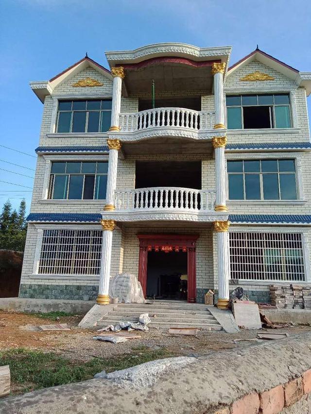 8棟農(nóng)村自建別墅實(shí)拍找票，第二棟最霸氣，第6棟在城里值兩套房！