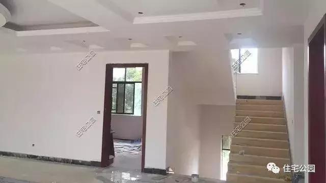 40萬建成農(nóng)村養(yǎng)老別墅，全村唯一的挑空客廳，真是美滋滋的！