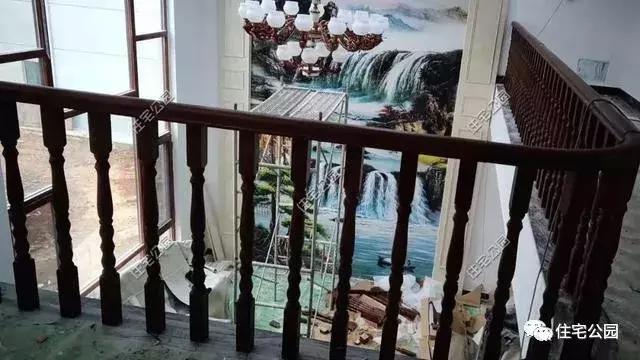 40萬建成農(nóng)村養(yǎng)老別墅，全村唯一的挑空客廳，真是美滋滋的！