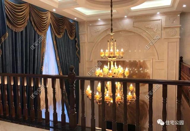 為了回老家工作的女兒，江西父母建三層別墅，小院裝修全做好120萬(wàn)