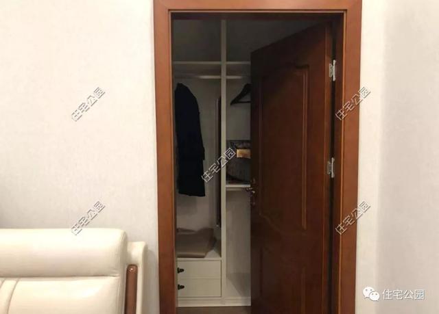 為了回老家工作的女兒，江西父母建三層別墅，小院裝修全做好120萬(wàn)