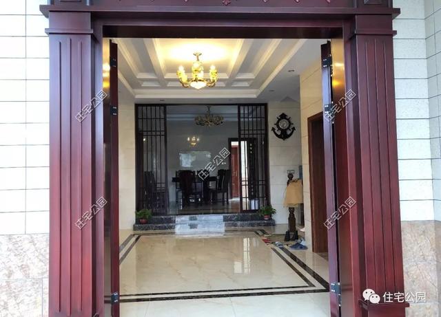 為了回老家工作的女兒，江西父母建三層別墅，小院裝修全做好120萬(wàn)