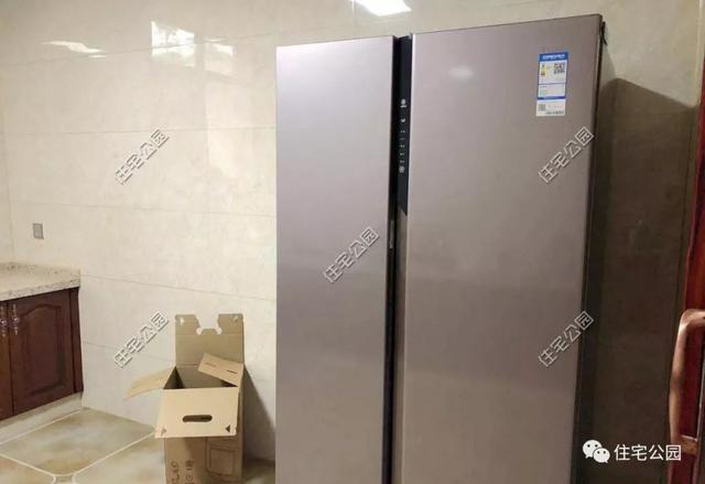 為了回老家工作的女兒，江西父母建三層別墅，小院裝修全做好120萬(wàn)