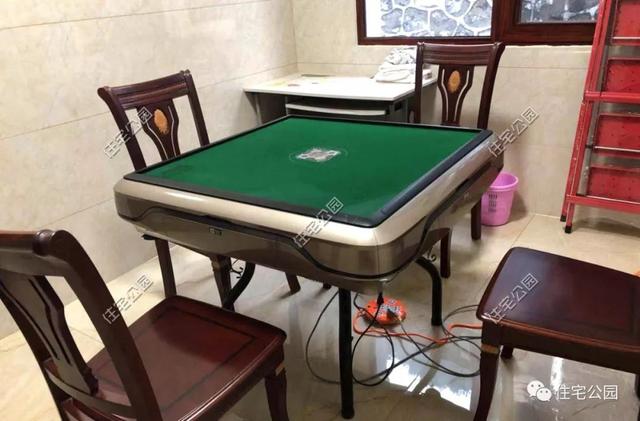 為了回老家工作的女兒，江西父母建三層別墅，小院裝修全做好120萬(wàn)