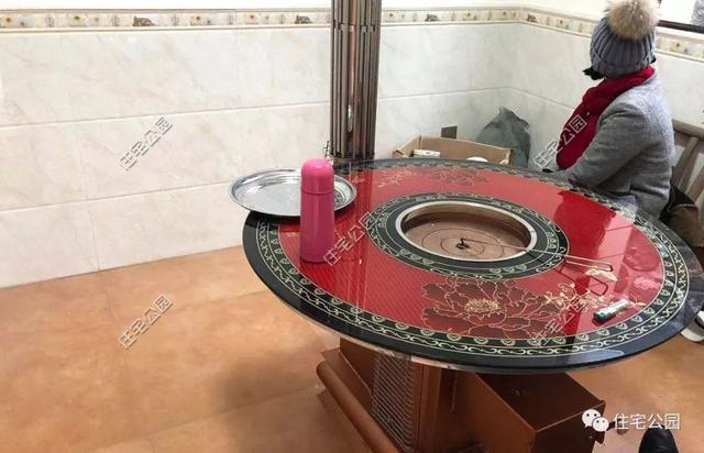 為了回老家工作的女兒，江西父母建三層別墅，小院裝修全做好120萬(wàn)