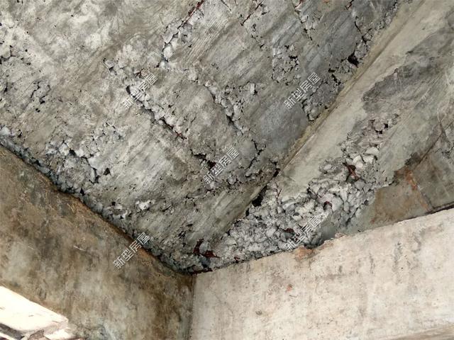 混凝土打成這樣怎么蓋別墅？別猶豫，馬上換掉施工隊