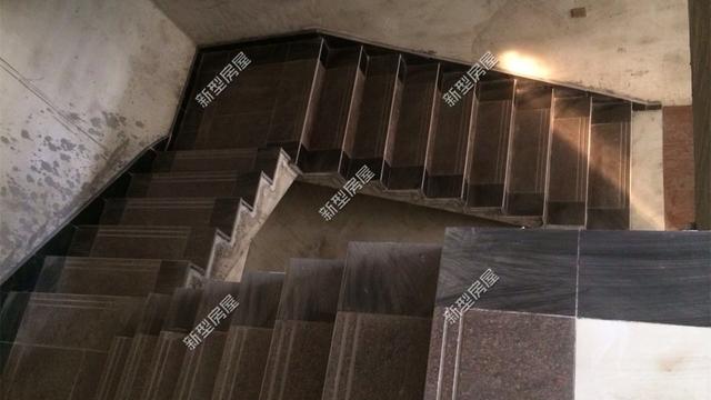 很多包工頭不做的旋轉樓梯，其實非常簡單！