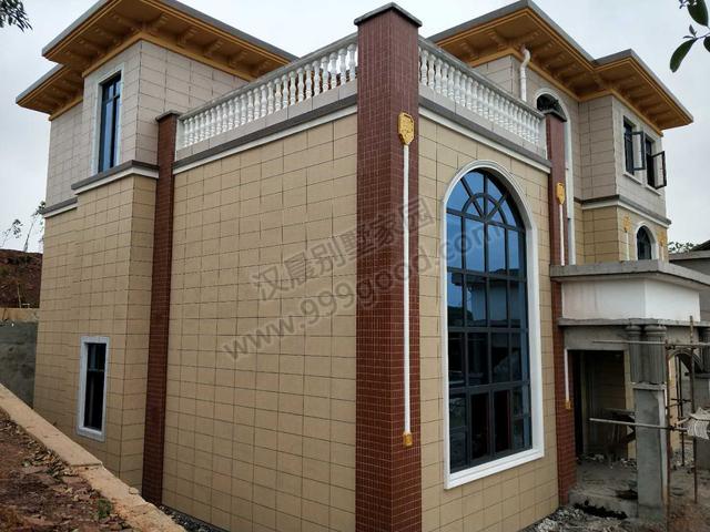 湖南郝總自建15X15米農(nóng)村三層別墅，才花了45萬，宅地臨路，布局完美！