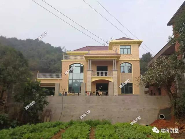 曬曬我新建的三層別墅，50萬全部完工，鄰居家根本沒法比