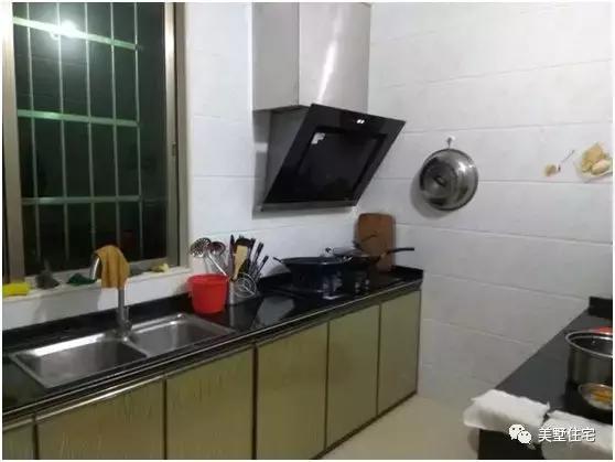 廣東農(nóng)村小伙修建二層半別墅，主體帶小院子30萬，苦累都值得