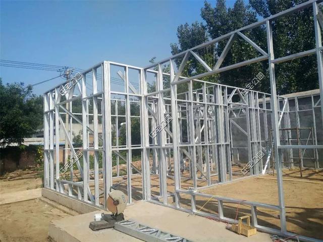 河北農(nóng)村一棟輕鋼別墅19萬就能蓋好？房主都說撿到便宜了！