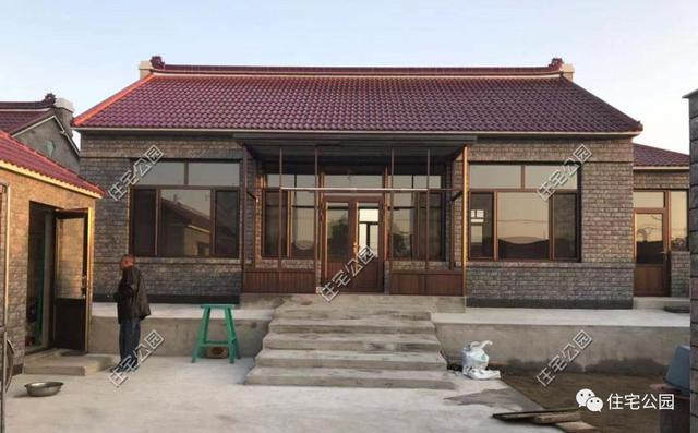 遼寧小伙為父母蓋養(yǎng)老別墅，保溫、地暖、火炕房全都有，只花了30萬(wàn)！