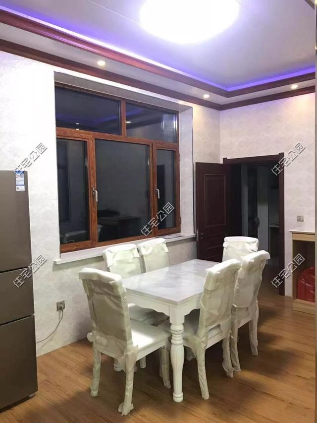 遼寧小伙為父母蓋養(yǎng)老別墅，保溫、地暖、火炕房全都有，只花了30萬(wàn)！