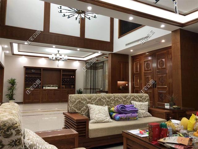 紅磚缺貨，石子每車1200，花了150萬終于建起這棟農村三層別墅