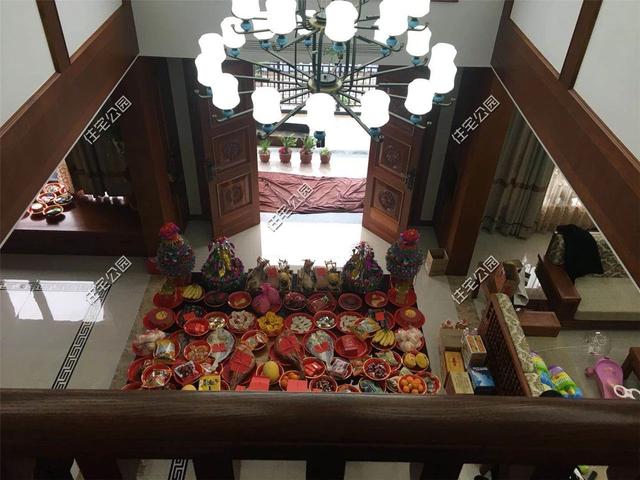 紅磚缺貨，石子每車1200，花了150萬終于建起這棟農村三層別墅