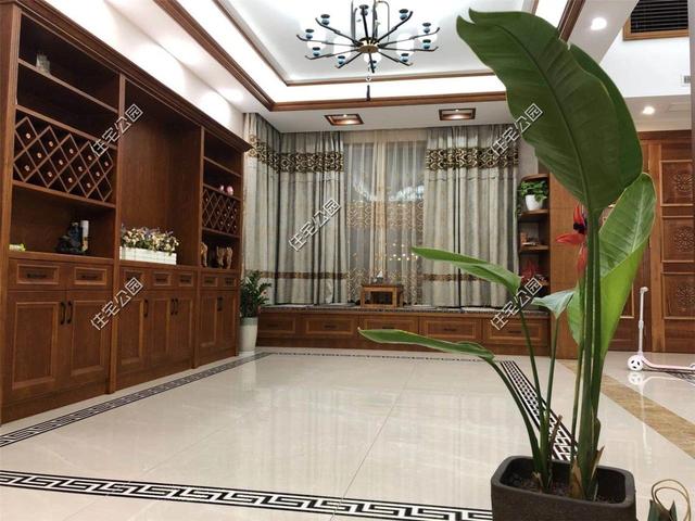 紅磚缺貨，石子每車1200，花了150萬終于建起這棟農村三層別墅