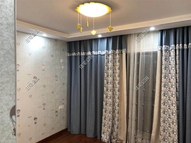 紅磚缺貨，石子每車1200，花了150萬終于建起這棟農村三層別墅