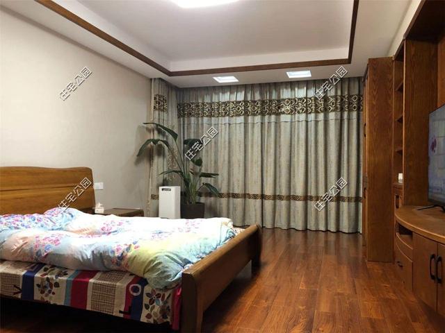 紅磚缺貨，石子每車1200，花了150萬終于建起這棟農村三層別墅