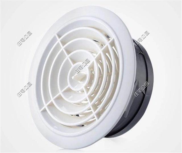 紅磚缺貨，石子每車1200，花了150萬終于建起這棟農村三層別墅