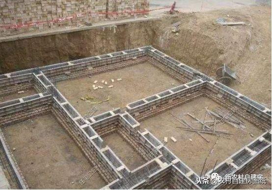 農(nóng)村自建房一定要設(shè)地梁！看完你就知道地梁應(yīng)該怎么做了