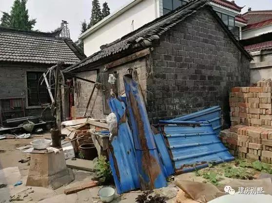 拆掉老家的青磚瓦房，35萬蓋好兩層小別墅，漂亮又實(shí)用