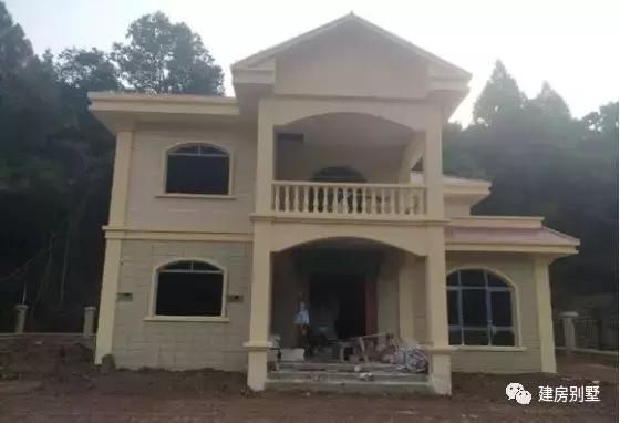精致漂亮的兩層小別墅圖片，25萬就能建好，全家人的避風(fēng)港