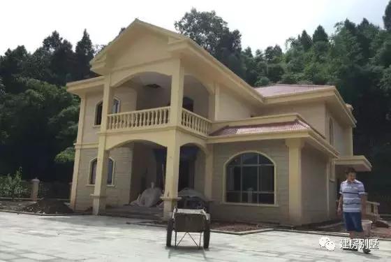 精致漂亮的兩層小別墅圖片，25萬就能建好，全家人的避風(fēng)港