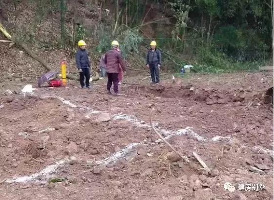 精致漂亮的兩層小別墅圖片，25萬就能建好，全家人的避風(fēng)港