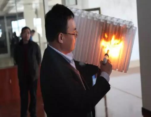 海容模塊不是泡沫嗎，那么它防火性能怎么樣？