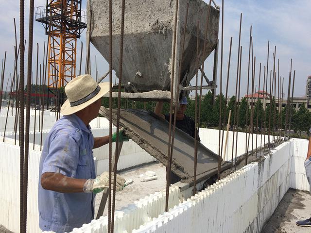 海容模塊蓋房子施工速度快，工期短！