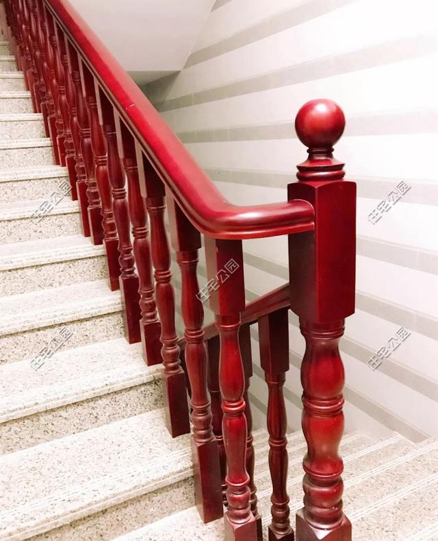 為父母養(yǎng)老，湖南兄妹在農(nóng)村老家修建三層別墅，主體裝修一個花了80萬