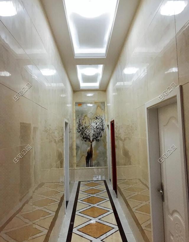 為父母養(yǎng)老，湖南兄妹在農(nóng)村老家修建三層別墅，主體裝修一個花了80萬