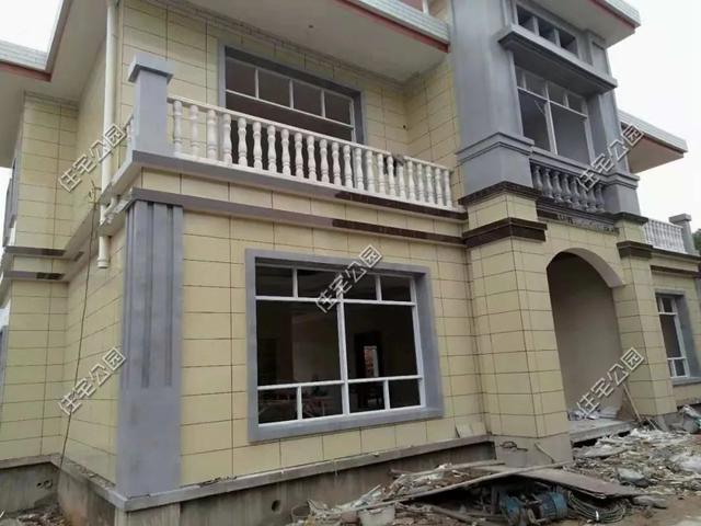 為了落葉歸根，湖南兄弟倆回鄉(xiāng)下建別墅，各自花了60萬(wàn)，享受田園生活