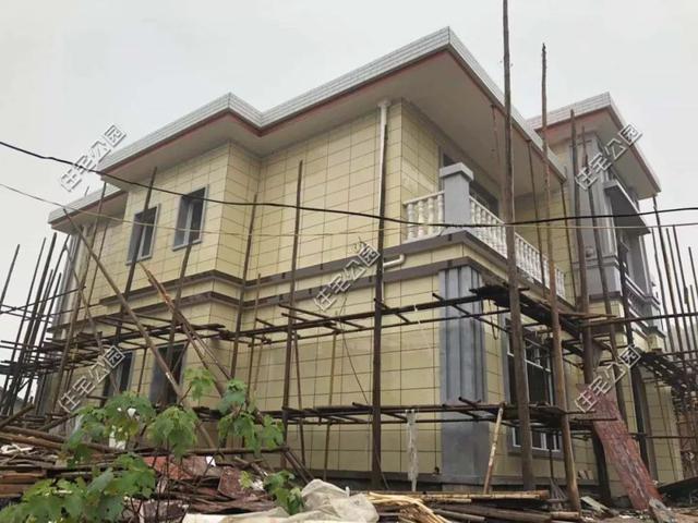 為了落葉歸根，湖南兄弟倆回鄉(xiāng)下建別墅，各自花了60萬(wàn)，享受田園生活