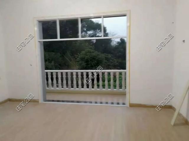 為了落葉歸根，湖南兄弟倆回鄉(xiāng)下建別墅，各自花了60萬(wàn)，享受田園生活